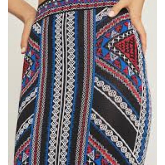 BCBG MAXAZARIA Stretch Pencil Skirt - Picture 3 of 6